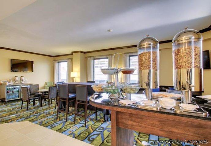 Renaissance Des Moines Savery Hotel Restaurant photo